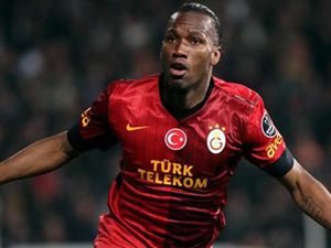 Drogba ayak bastı!