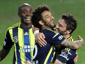 Fenerbahçe deplasmanda güldü