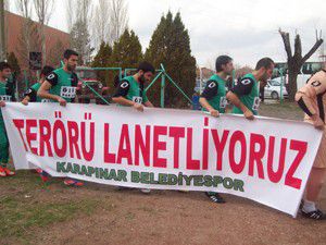Karapınar Belediyespordan teröre lanet pankartı