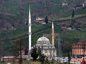 Yeni minare eskisinden uzun oldu