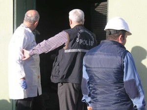 Trafodan bakır çalmak isterken yandı