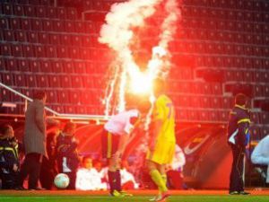 UEFAdan Fenerbahçeye tarihi ceza!