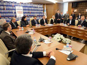 İmzalar Bakan Çelike teslim edildi