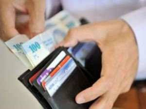 Çocuk yapacak memuru bekliyorlar