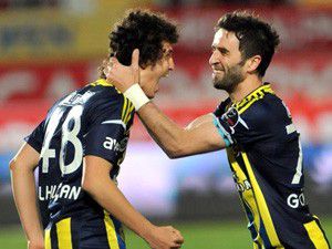 Fenerbahçe deplasmanda Antalyayı devirdi