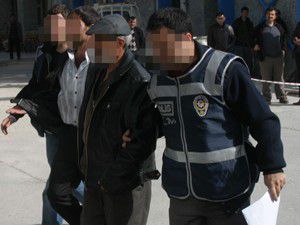 Uyuşturucu satıcıları yakalandı