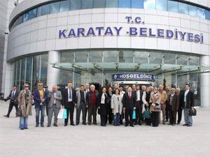 Vahap Atadan Başkan Hançerliye hediye