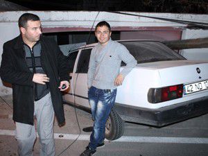 Otomobil garaja girdi