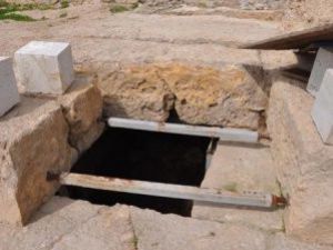 Ölüler ülkesine geçiş kapısı