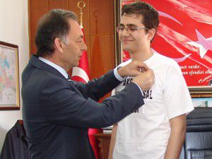 Siyasete atılmak ve başbakan olmak istiyorum