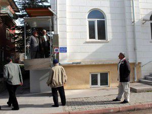 Beyşehirde camiye engelli asansörü