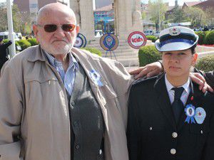 Polisleri yalnız bırakmadılar