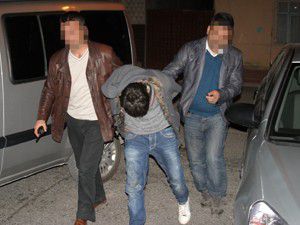 Hırsızlık anı güvenlik kamerasına yansıdı