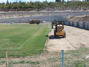 Beyşehir Stadı tribünlerinin üzeri kapatılıyor