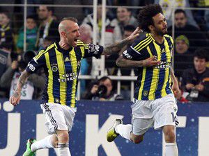Fenerbahçe Eskişehiri devirdi