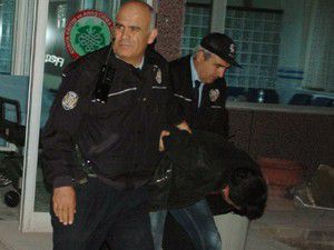 2 bin lirayı başka yerden çaldıkları düşünülüyor