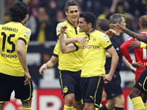 Nuri Şahinden şapka çıkartılacak gol
