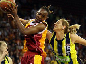 Fenerbahçe Galatasarayı mağlup etti