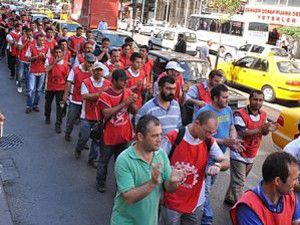 DİSK önünde toplanma başladı