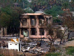 2 cami ile 157 evi ateşe verdiler
