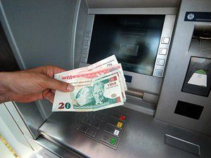 Yaşlı adamı kandıran sanığa çifte ceza
