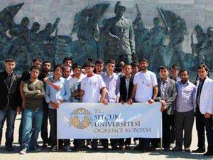 Öğrenciler 57inci Alayın izinden yürüdü