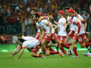 Galatasaraylı Oyunculara 6 Milyon TL Prim