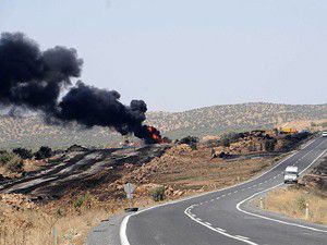 Diyarbakırda petrol boru hattında yangın
