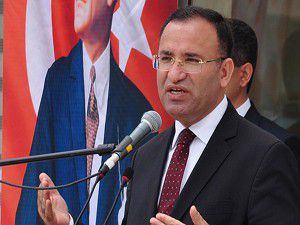 Anayasa değişmezse fiilen yarı başkanlık olur