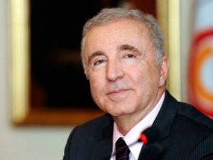 Ünal Aysal istifa etti!