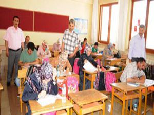 Veliler bu kez kitap okuma sınavında terledi