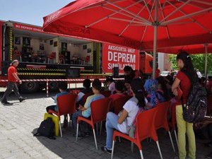 AKUTun deprem tırı Seydişehirde