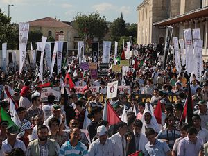 İstanbulda "Mavi Marmara" yürüyüşü