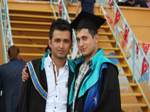 Selçuk iletişimde mezuniyet çoşkusu