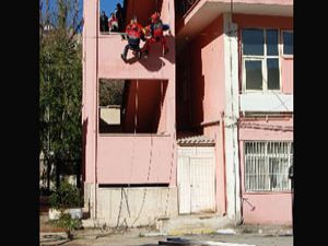 Deprem tatbikatında hastalarda rol aldı