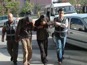 Alış veriş yapmak isterken yakalandılar