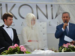 Başbakan Yardımcısı Konyada nikah kıydı