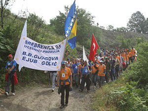 Srebrenitsada "ölüm yürüyüşü" başladı