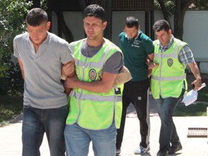Sahte altın çalan hırsızlar tutuklandı