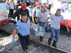 Tramvay altında kalarak hayatını kaybetti