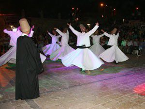 Sema gösterileri büyük ilgi topluyor