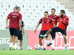 A Milliler, Gana karşısında