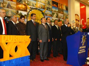 Ak Parti Sahaya İniyor