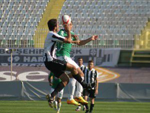 Yavru Kartal bir puanla başladı