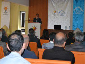 Kuluda siyaset akademisi başladı