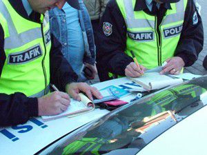 Trafik cezalarının yarısı bakın nereye gidiyor