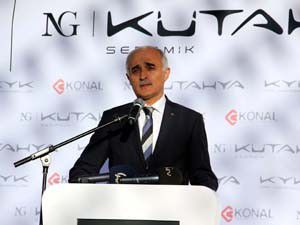 Türkiyenin en büyük seramik showroomu açıldı
