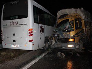 Konyada trafik kazası 2 yaralı