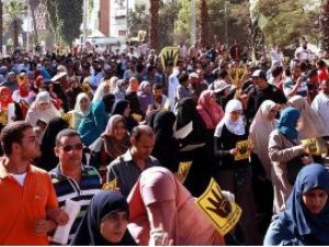 Mısırda darbe karşıtı cuma gösterileri