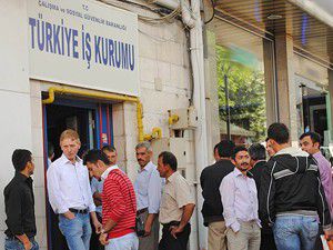 10 ayda 596 bin kişi işe girdi